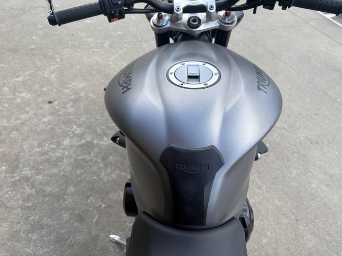 2016 Triumph STREET TRIPLE R Grey
