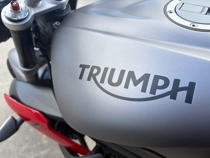 2016 Triumph STREET TRIPLE R Grey