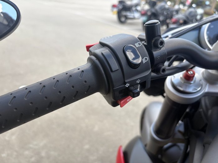 2016 Triumph STREET TRIPLE R Grey