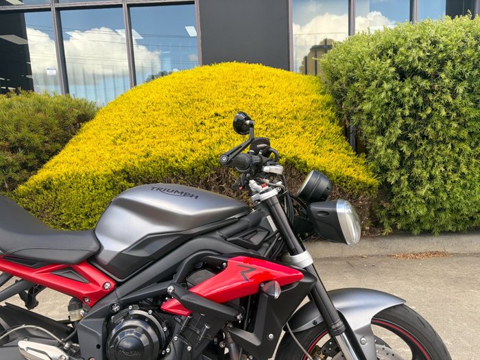 2016 Triumph STREET TRIPLE R Grey