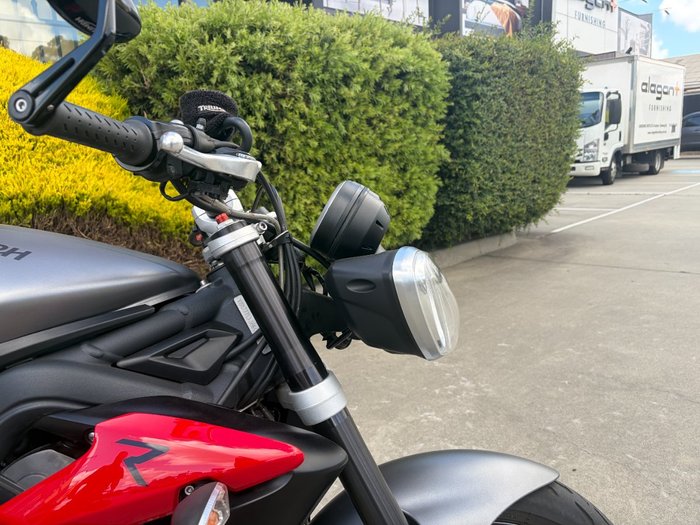 2016 Triumph STREET TRIPLE R Grey