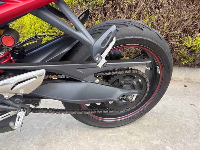 2016 Triumph STREET TRIPLE R Grey