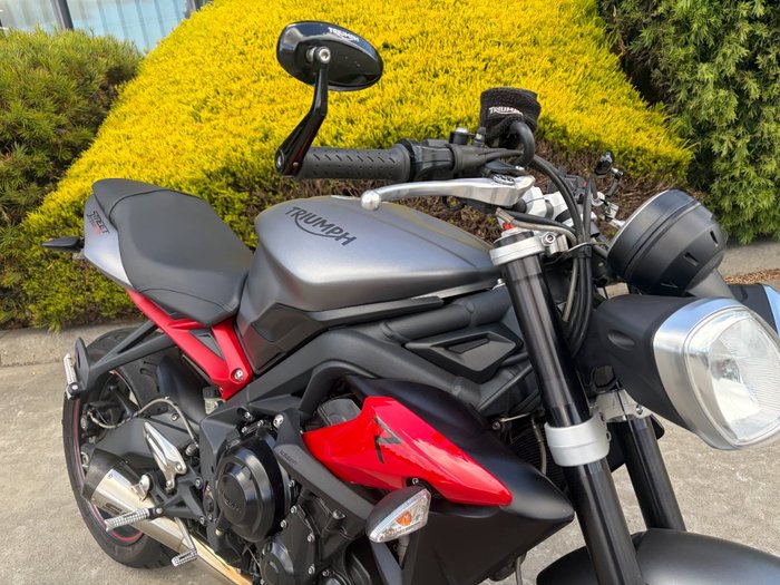 2016 Triumph STREET TRIPLE R Grey