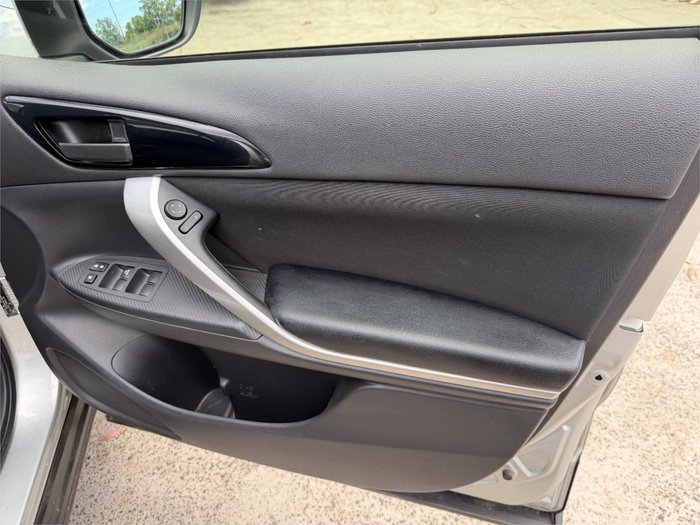 2020 MITSUBISHI ECLIPSE CROSS ES (2WD)