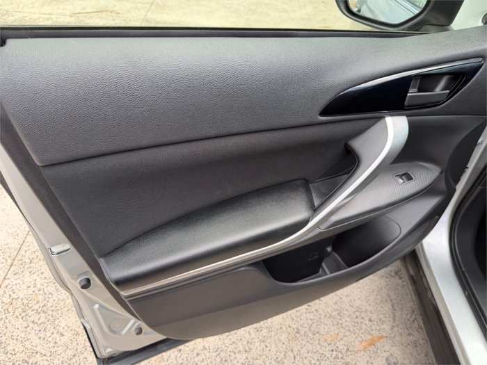 2020 MITSUBISHI ECLIPSE CROSS ES (2WD)