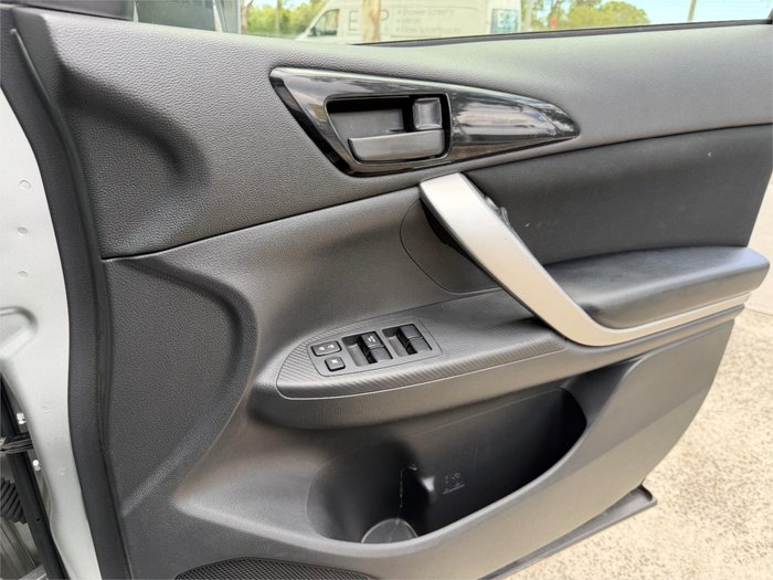 2020 MITSUBISHI ECLIPSE CROSS ES (2WD)