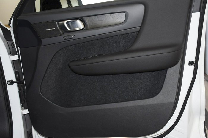 2023 Volvo C40 Recharge Twin MY24 AWD Crystal White