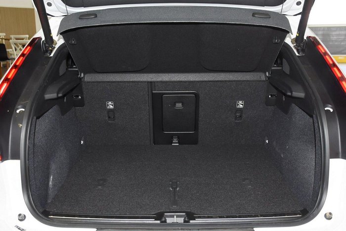 2023 Volvo C40 Recharge Twin MY24 AWD Crystal White