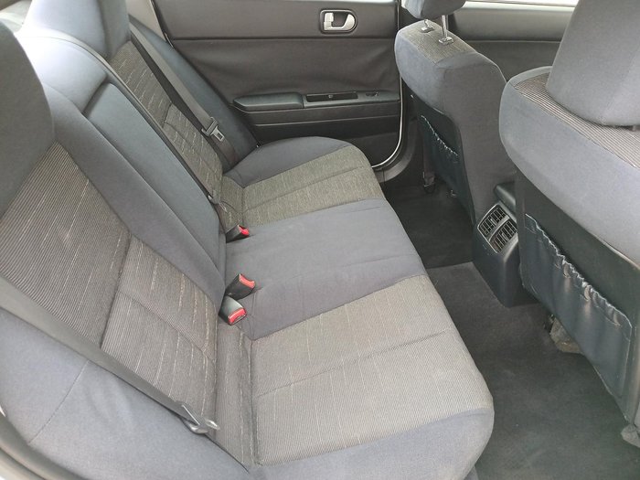 2007 Mitsubishi 380 ES DB Series 2 Mawson White