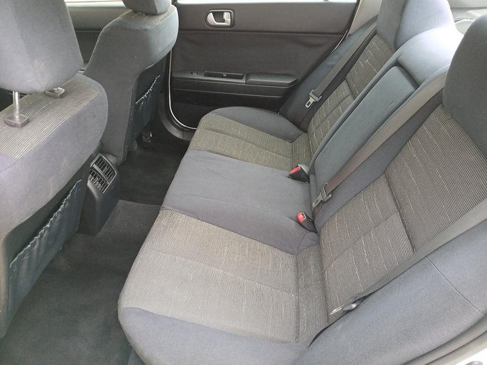 2007 Mitsubishi 380 ES DB Series 2 Mawson White