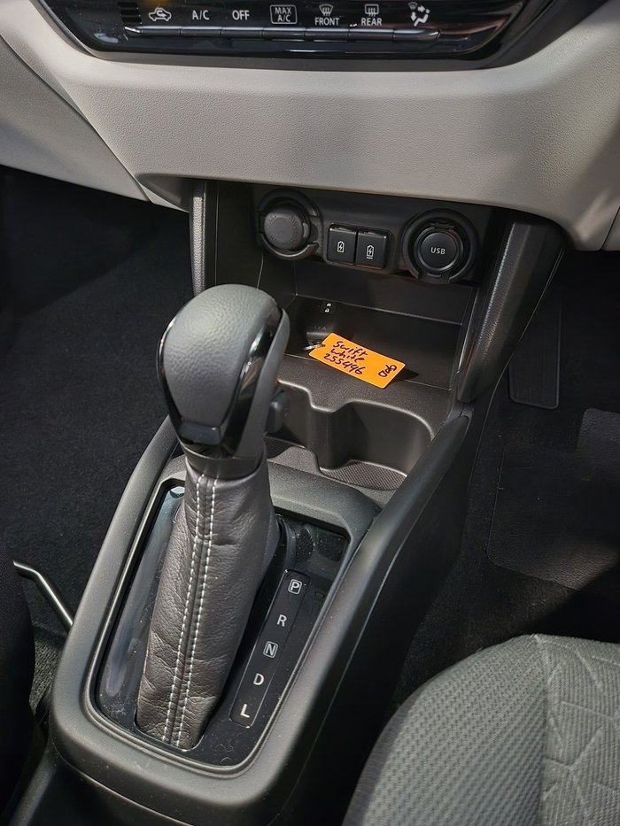2025 Suzuki Swift Hybrid Plus