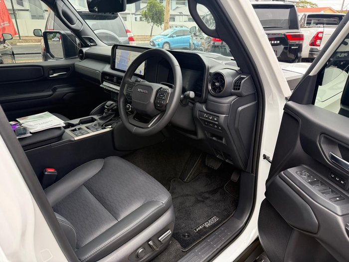 2025 Toyota Landcruiser Prado Altitude