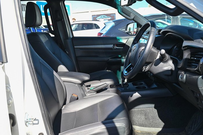 2021 Toyota Hilux Rugged X