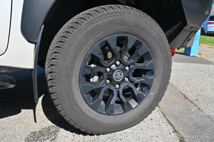 2021 Toyota Hilux Rugged X