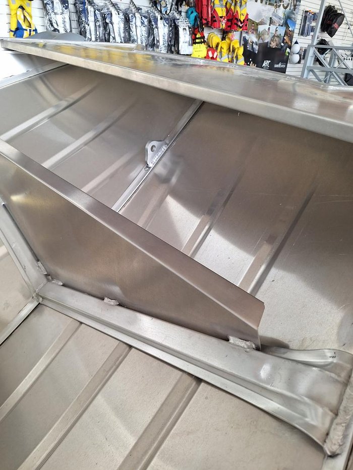 2026 QUINTREX F370 Outback Explorer