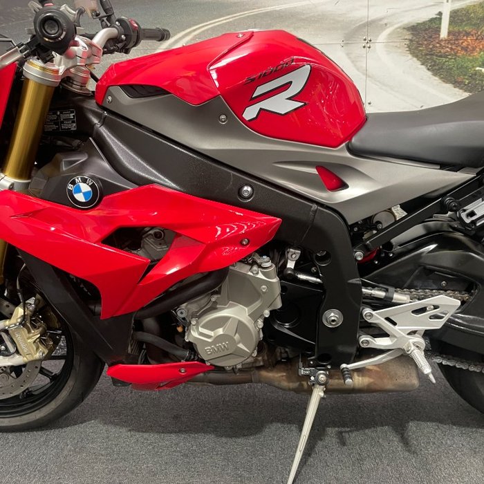 2014 BMW Motorrad S 1000 R Red