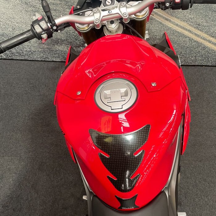 2014 BMW Motorrad S 1000 R Red