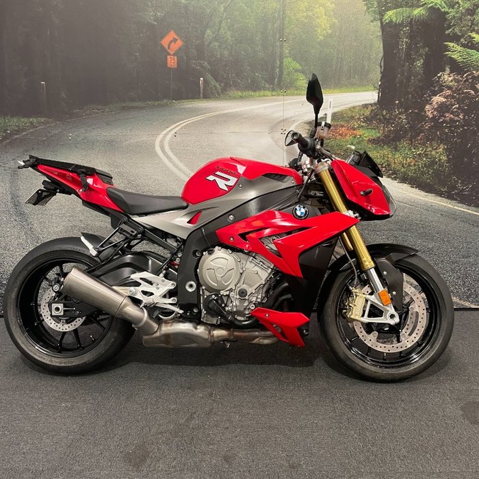 2014 BMW Motorrad S 1000 R Red