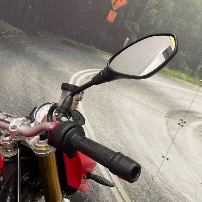 2014 BMW Motorrad S 1000 R Red