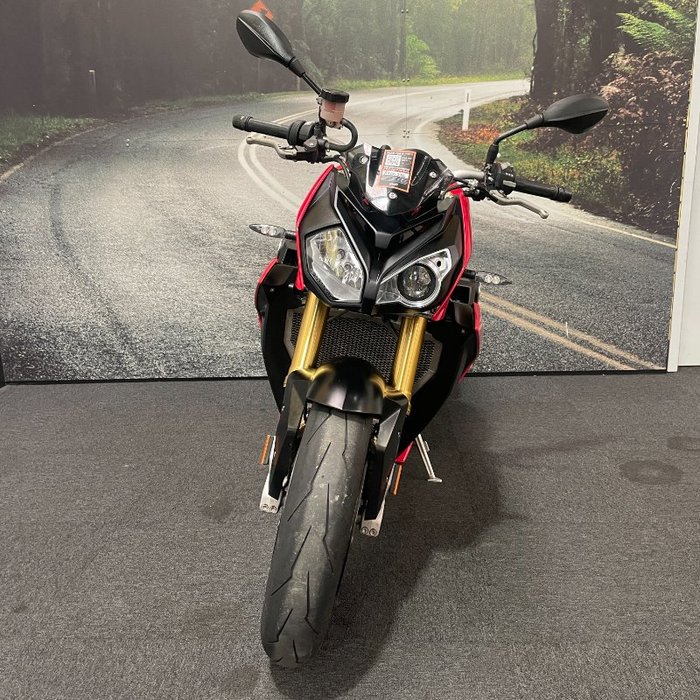 2014 BMW Motorrad S 1000 R Red