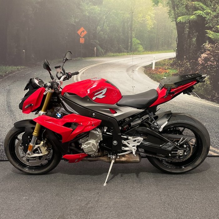 2014 BMW Motorrad S 1000 R Red