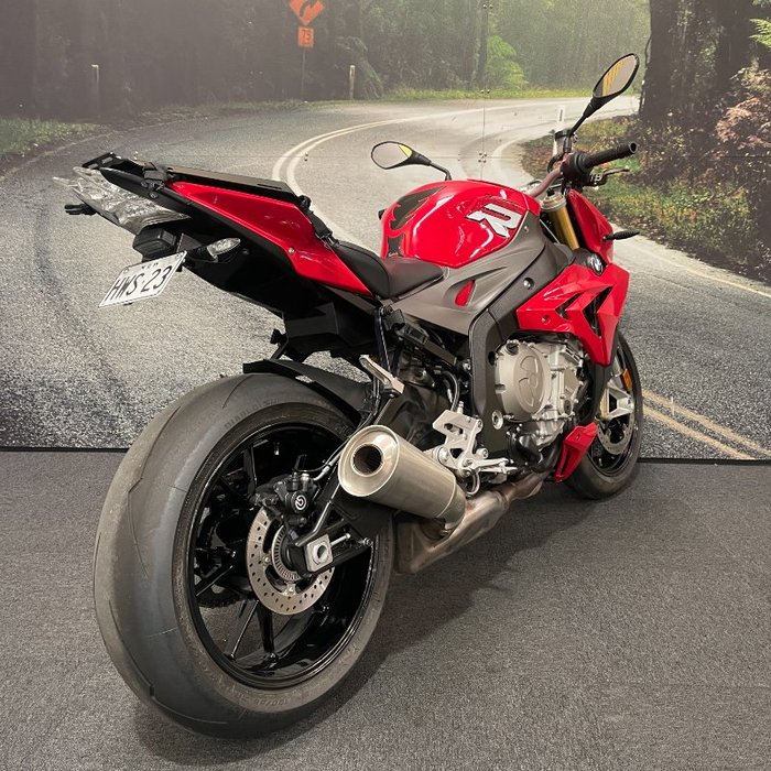 2014 BMW Motorrad S 1000 R Red