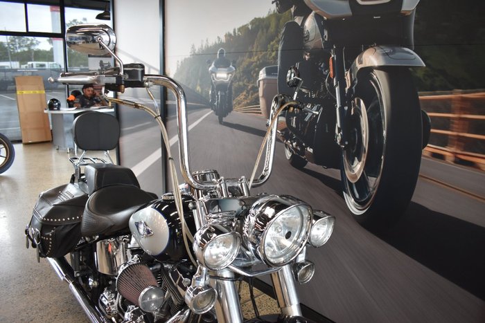 2012 HARLEY-DAVIDSON FLSTC HERITAGE SOFTAIL CLASSIC