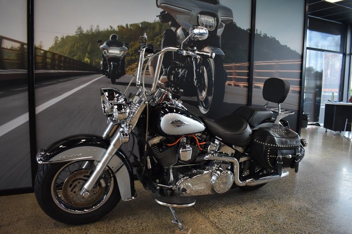 2012 HARLEY-DAVIDSON FLSTC HERITAGE SOFTAIL CLASSIC