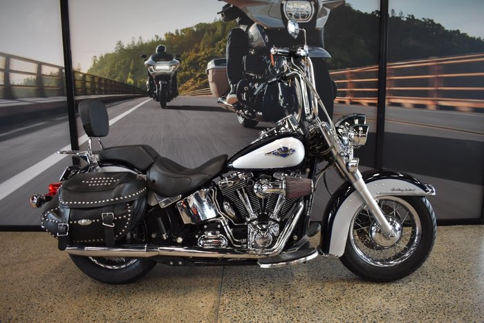 2012 HARLEY-DAVIDSON FLSTC HERITAGE SOFTAIL CLASSIC