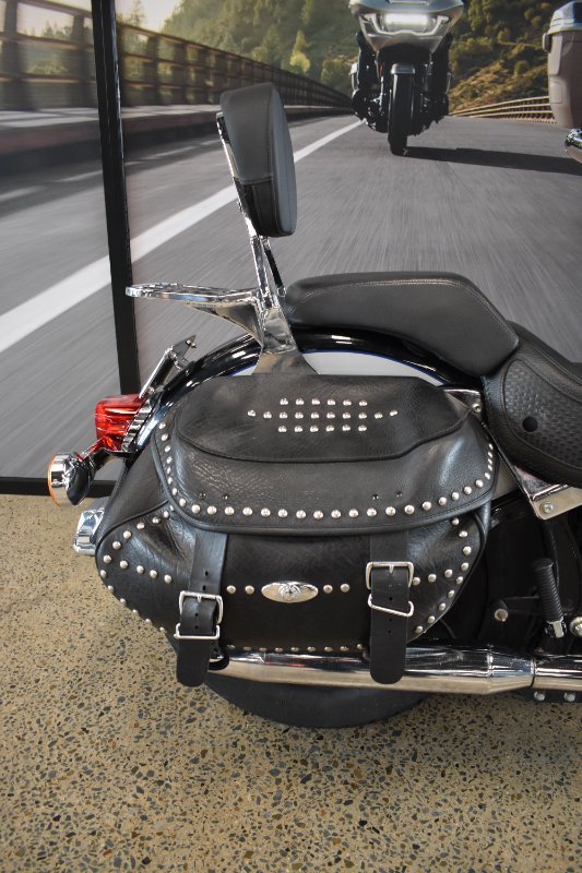 2012 HARLEY-DAVIDSON FLSTC HERITAGE SOFTAIL CLASSIC