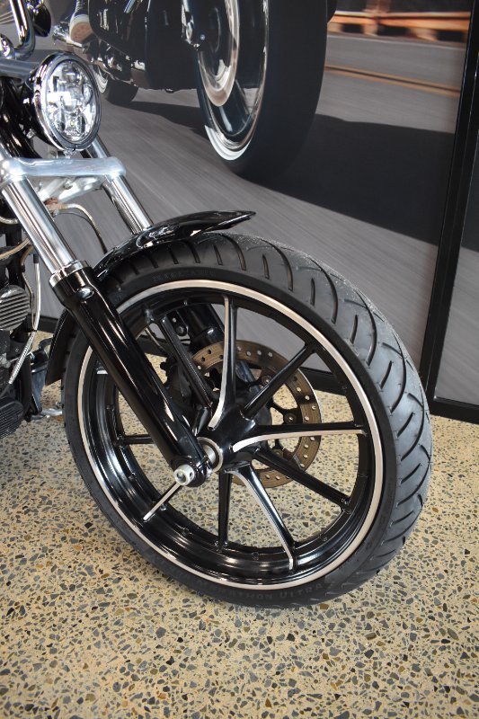 2016 HARLEY-DAVIDSON FXSB SOFTAIL BREAKOUT