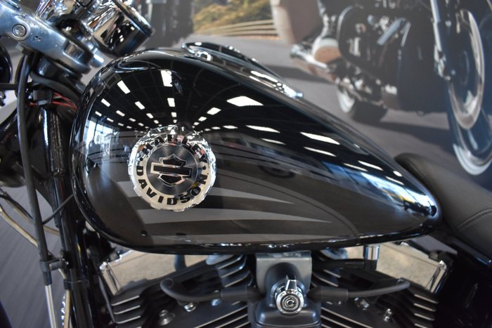 2016 HARLEY-DAVIDSON FXSB SOFTAIL BREAKOUT