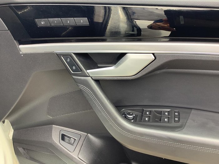 2019 Volkswagen Touareg 190TDI Launch Edition