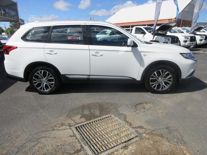 2018 Mitsubishi Outlander ES