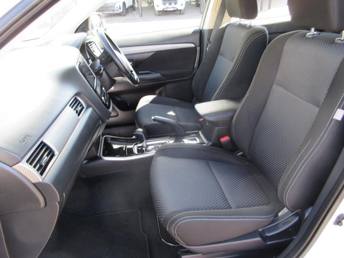 2018 Mitsubishi Outlander ES