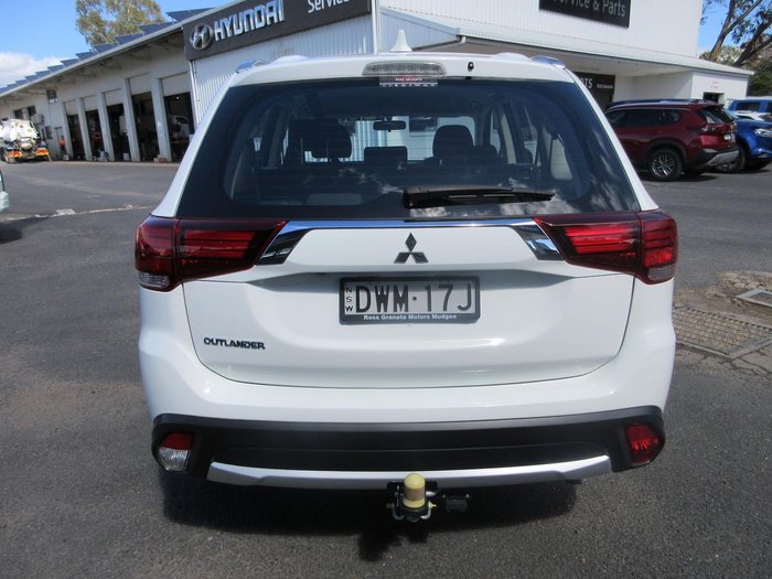2018 Mitsubishi Outlander ES