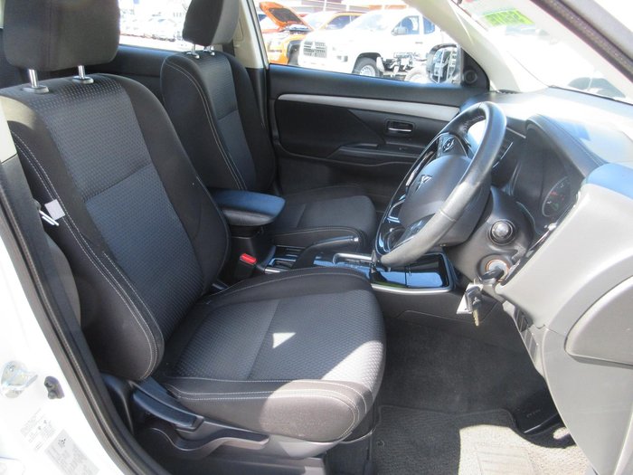 2018 Mitsubishi Outlander ES