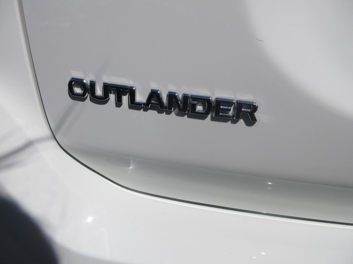 2018 Mitsubishi Outlander ES