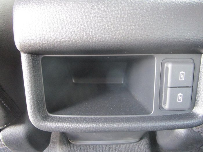 2025 Isuzu MU-X X-TERRAIN