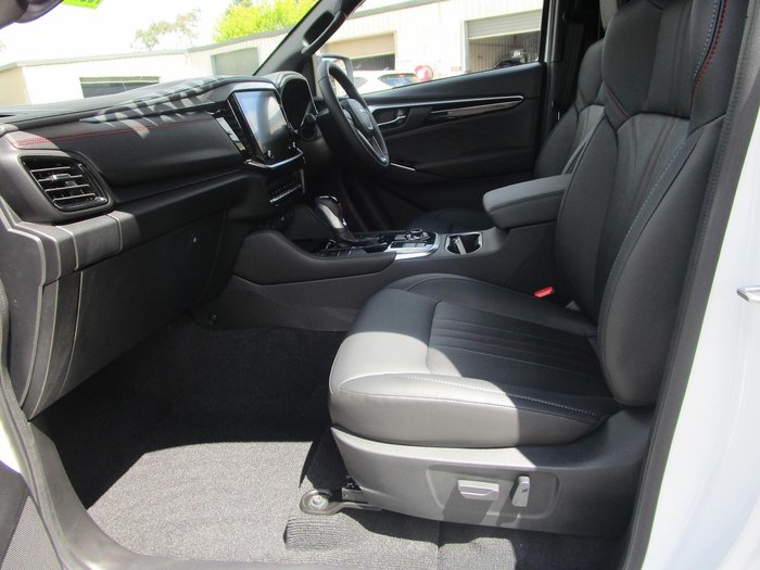 2025 Isuzu MU-X X-TERRAIN