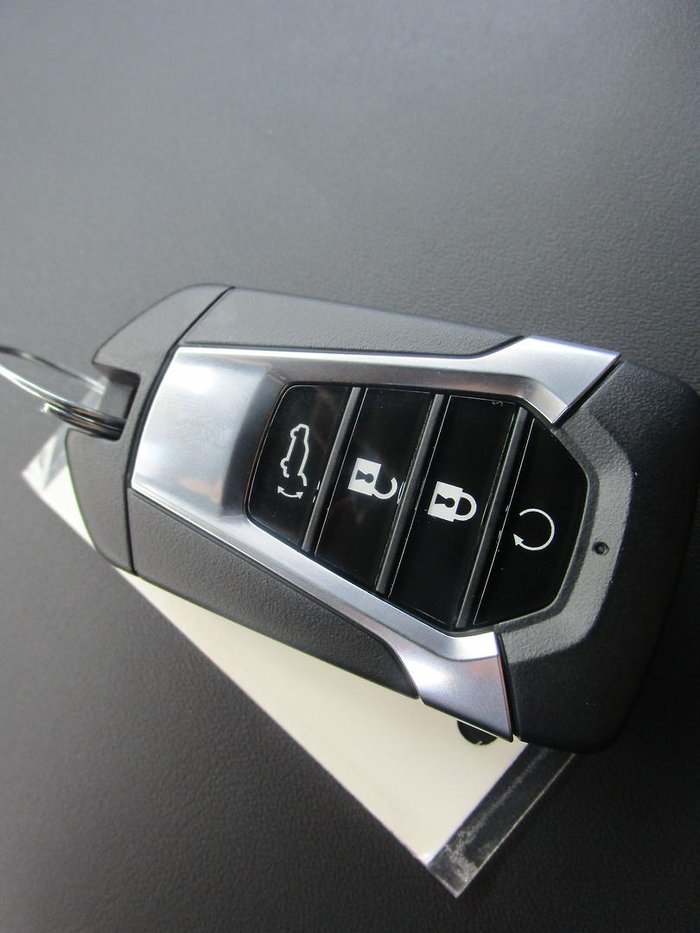 2025 Isuzu MU-X X-TERRAIN