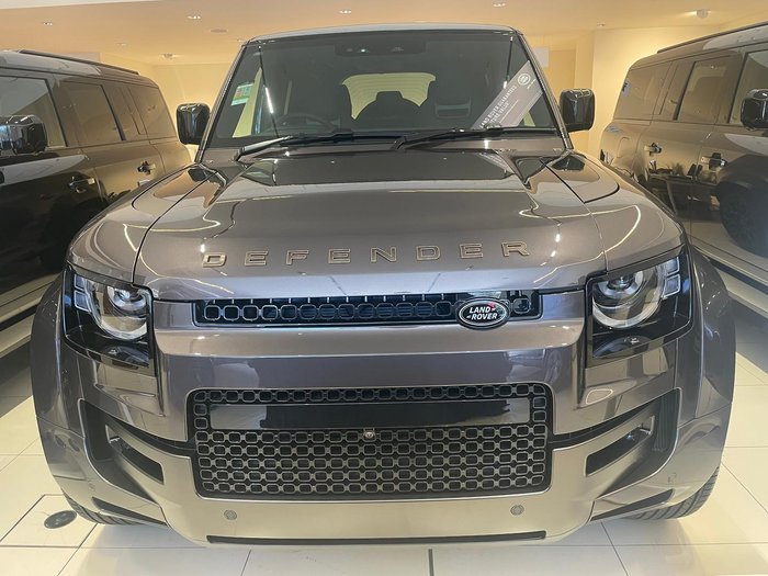 2025 Land Rover Defender 110 P635 OCTA L663 MY25.5 AWD Charente Grey