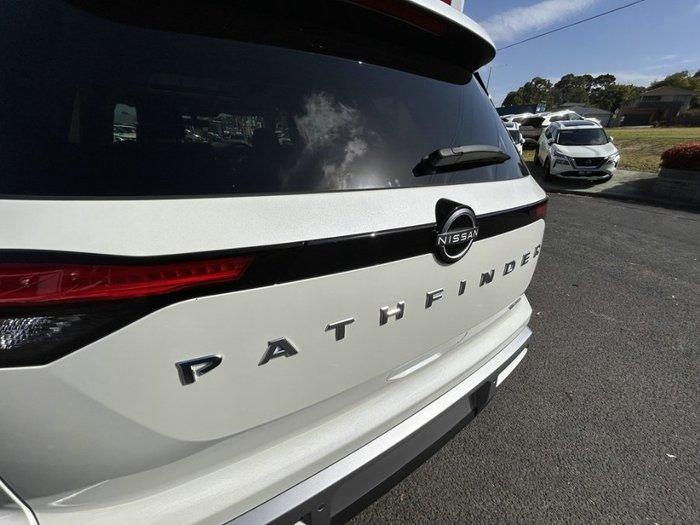 2023 Nissan PATHFINDER TI-L