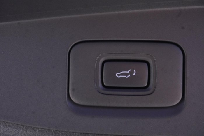 2021 Isuzu MU-X LS-U