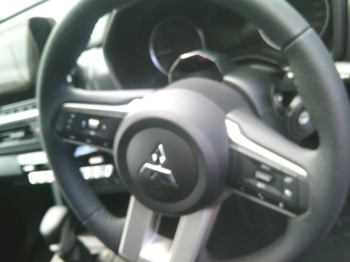 2025 Mitsubishi Triton GLX-R