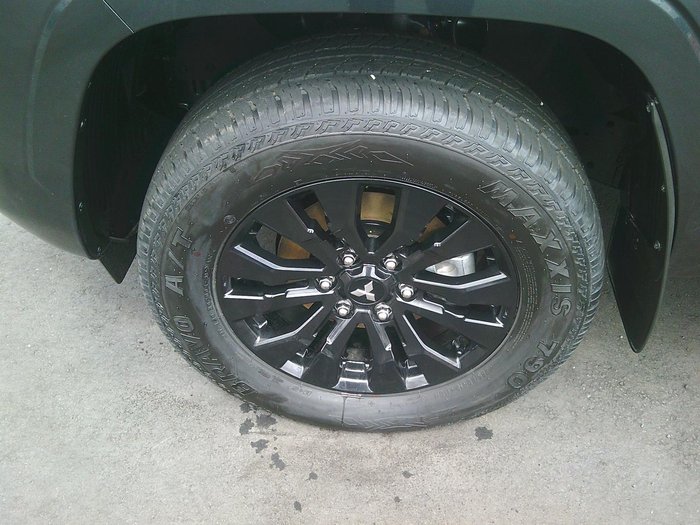 2025 Mitsubishi Triton GLX-R