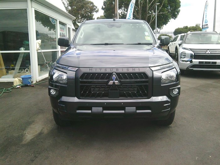 2025 Mitsubishi Triton GLX-R