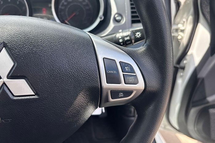 2017 Mitsubishi Lancer ES Sport