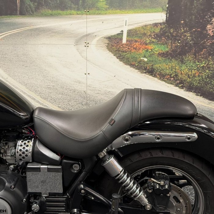 Triumph 2007 triumph 865 speedmaster Black