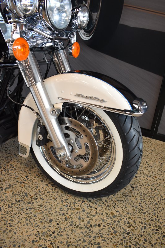 2014 HARLEY-DAVIDSON FLHRC ROAD KING CLASSIC